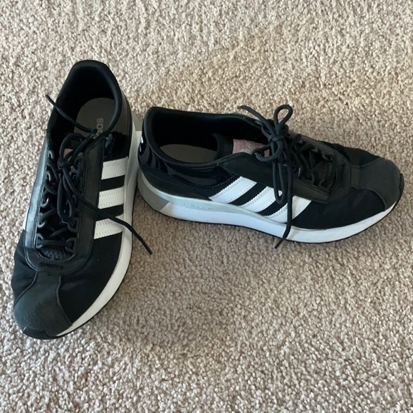 adidas Shoes - gently used adidas all stars
